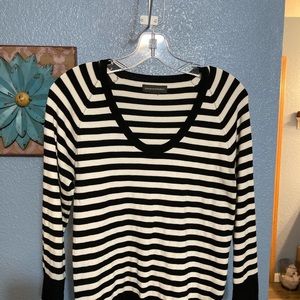 Banana Republic black and white striped knit sweater. Size M.